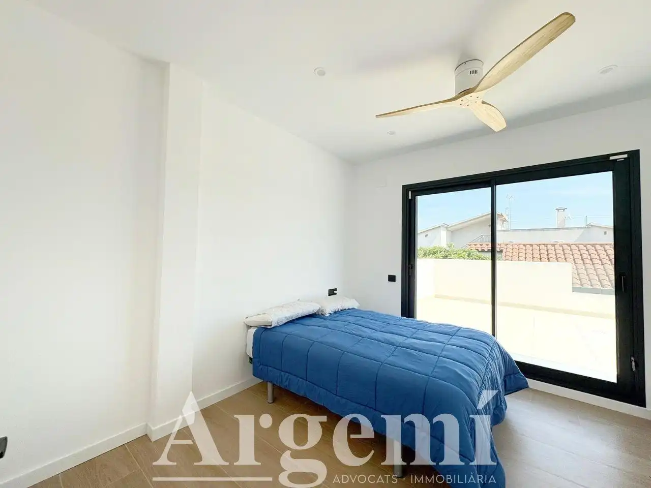 Habitación de Casa o chalet en venta en Santa Perpètua de Mogoda con Aire acondicionado, Jardín privado y Piscina