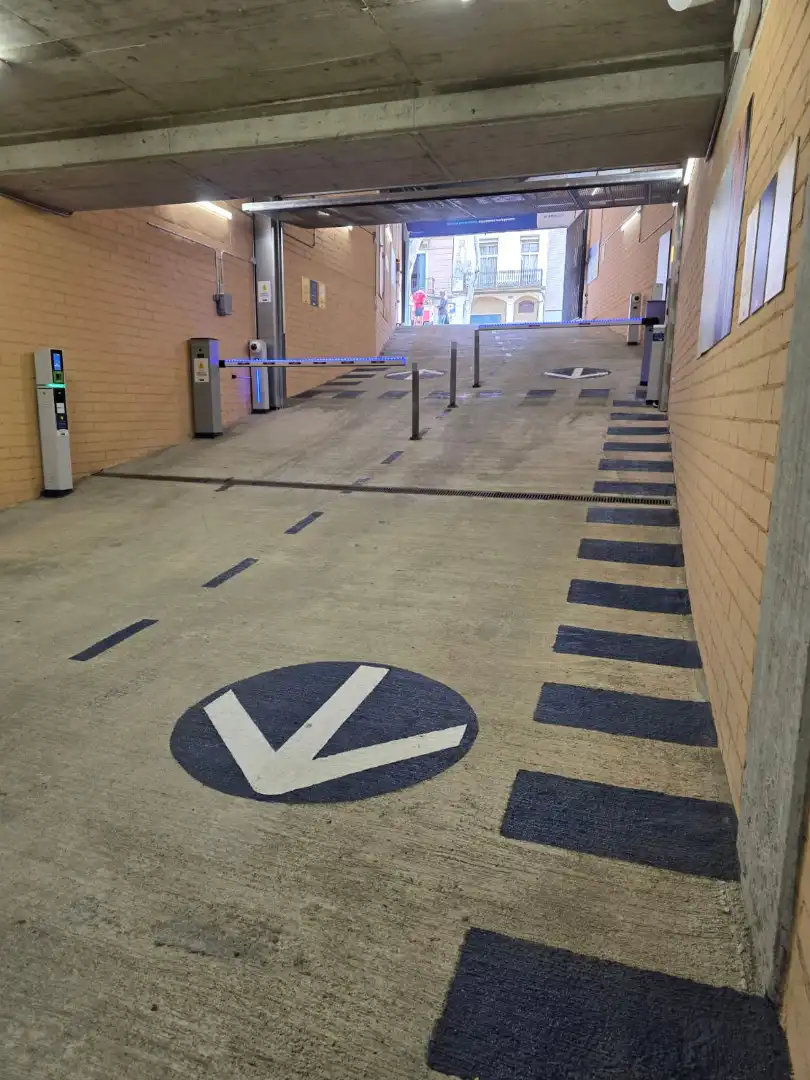 Parcheggio con ascensore in affitto a Carrer del Doctor Trueta 209, imagen 11