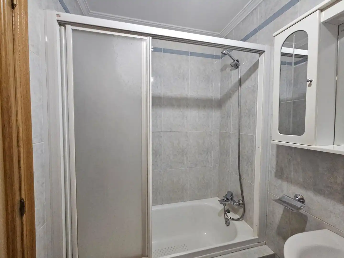 Bathroom of Flat for rent in Ourense Capital 