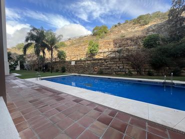 Apartament amb piscina de lloguer a Los Pacos