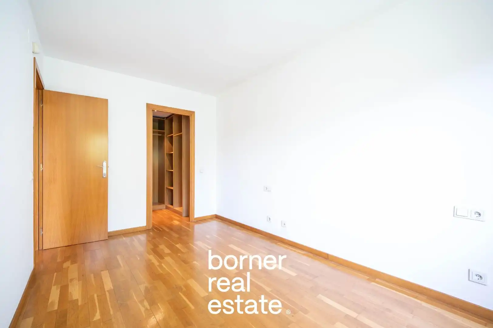 Habitación de Piso en venta en Sant Cugat del Vallès con Aire acondicionado, Calefacción y Jardín privado