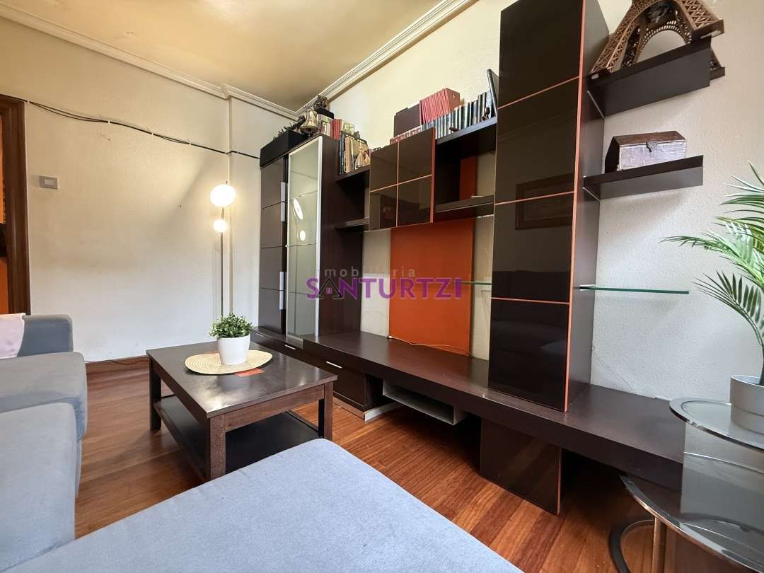 Living room of Flat for sale in Santurtzi   with Furnished