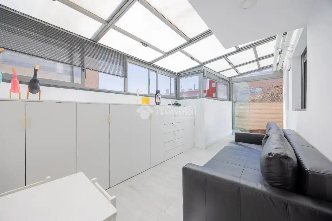 Bedroom of Flat for sale in Madrid  with Air Conditioner, Heating and Terrace