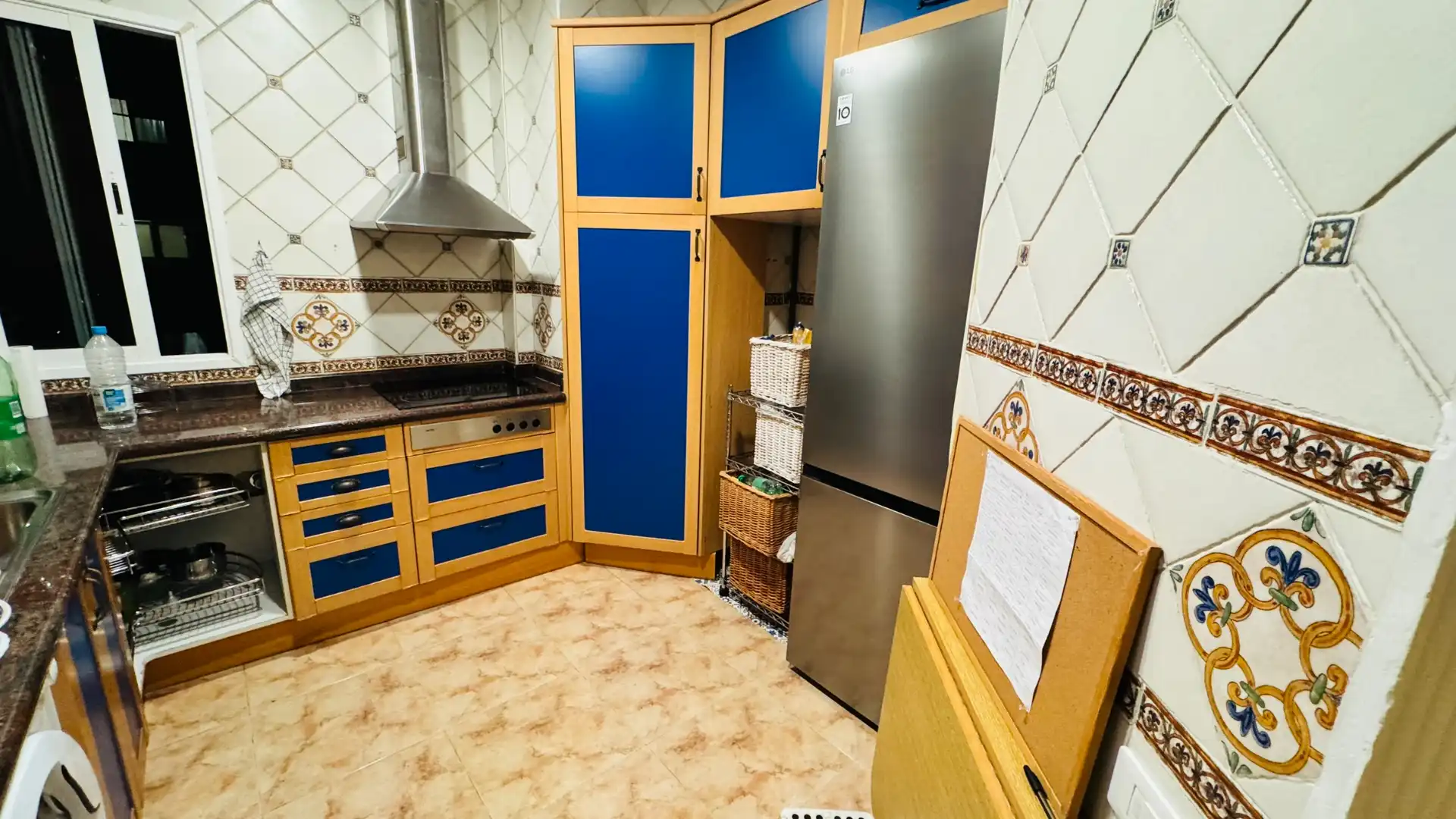 Küche von Wohnung zur untervermieten in Las Palmas de Gran Canaria mit Möbliert, Ofen und Waschmaschine