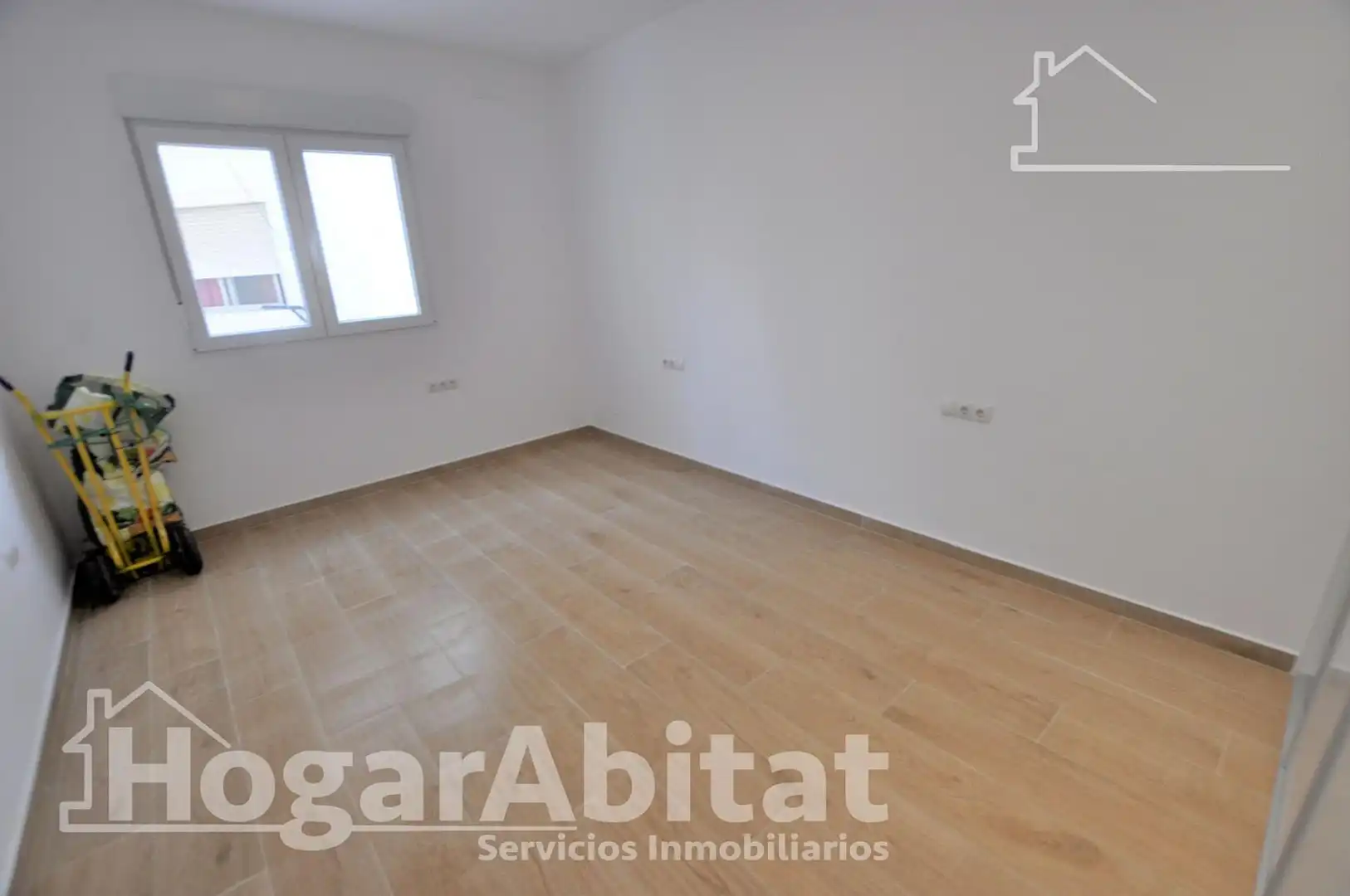 Habitación de Piso en venta en Valencia con Balcón