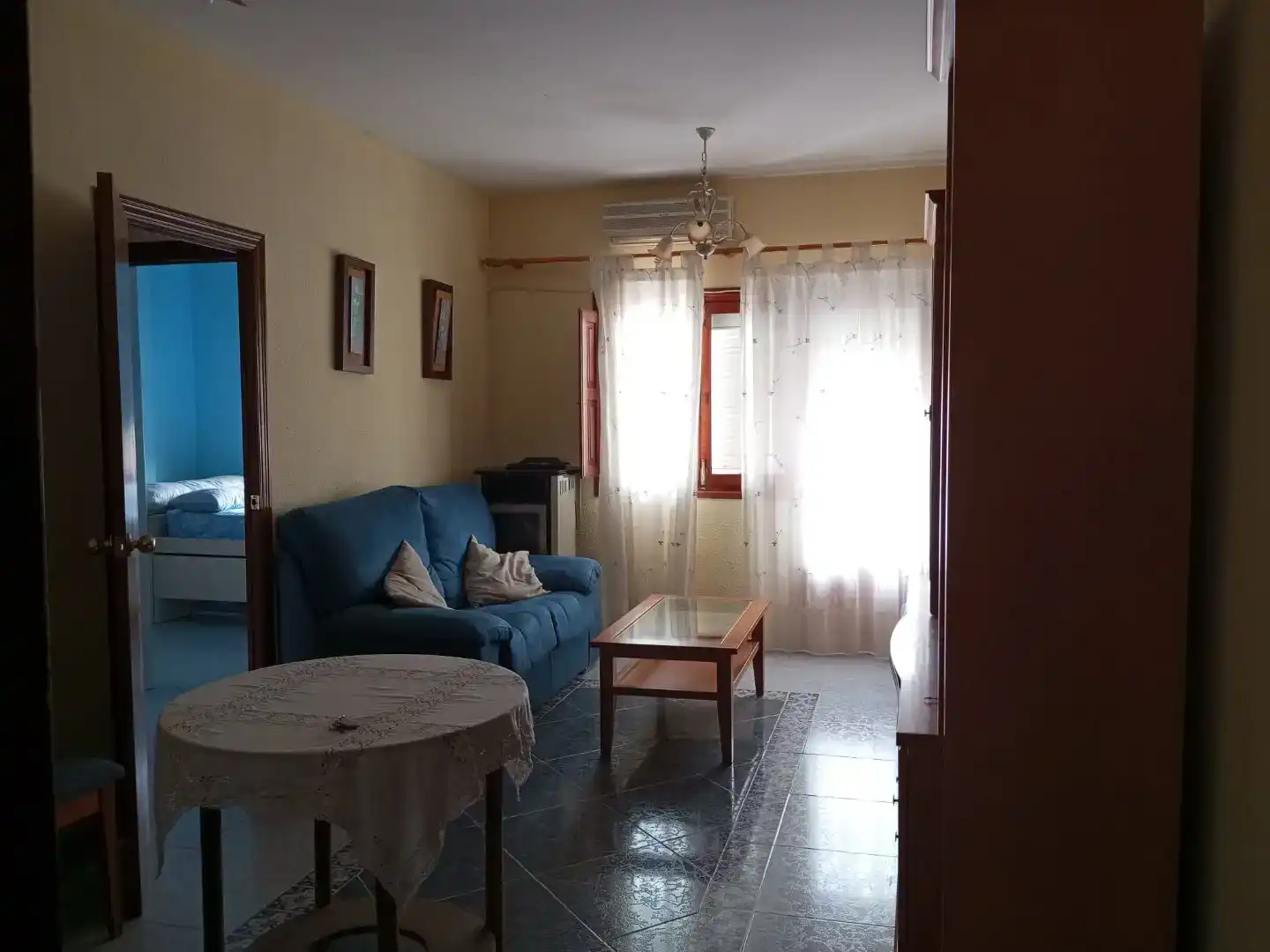 Sala d'estar de Pis en venda en Valdecaballeros amb Aire condicionat, Moblat i Balcó