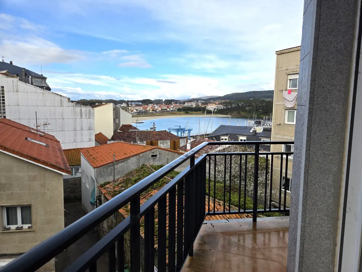 Balcony of Flat for sale in Sanxenxo  with Parquet flooring, Terrace and Oven