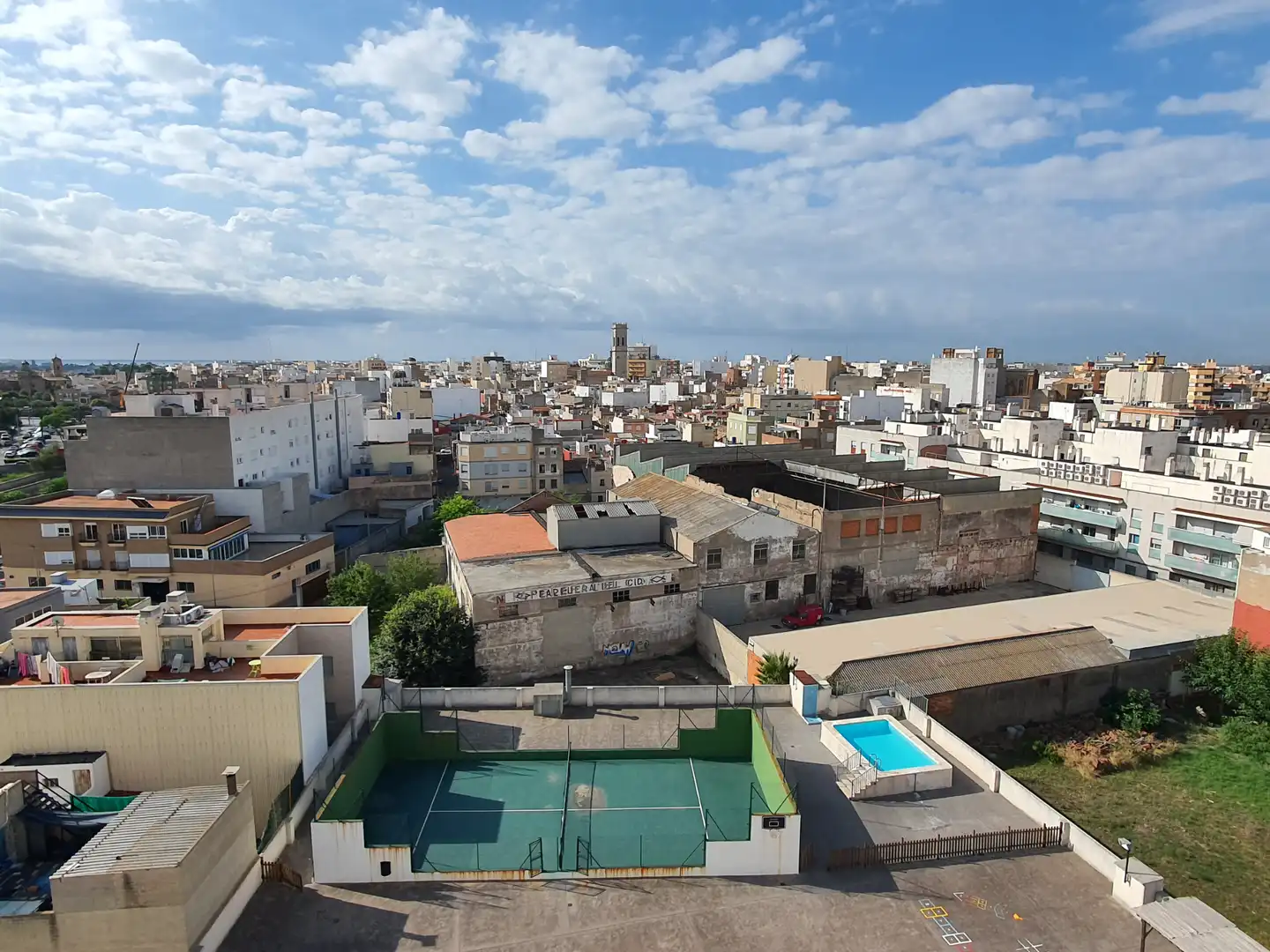 Vista exterior de Pis en venda en Burriana / Borriana amb Traster, Moblat i Piscina comunitària