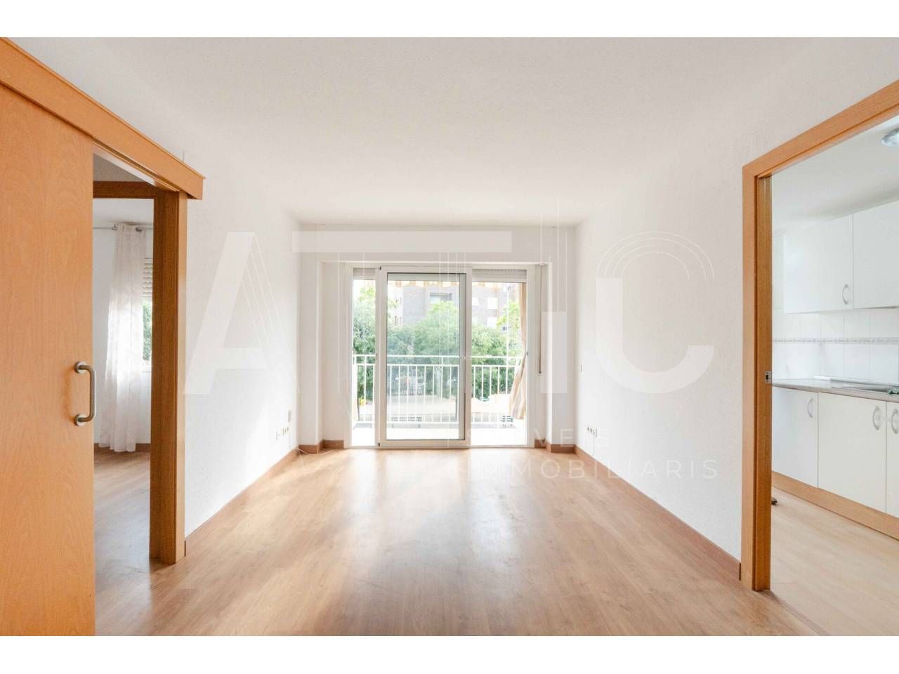 Bedroom of Flat for sale in Terrassa  with Heating, Parquet flooring and Storage room