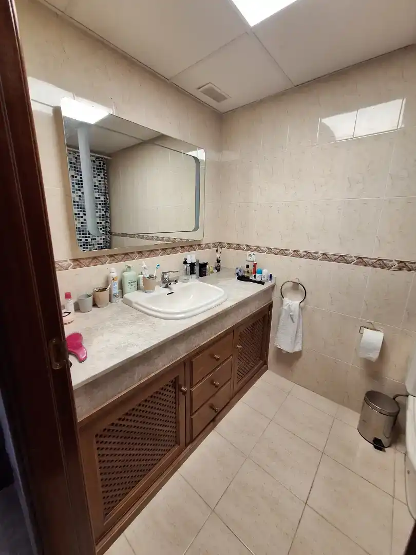 Baño de Casa adosada en venta en Marbella con Jardín privado, Balcón y Piscina comunitaria