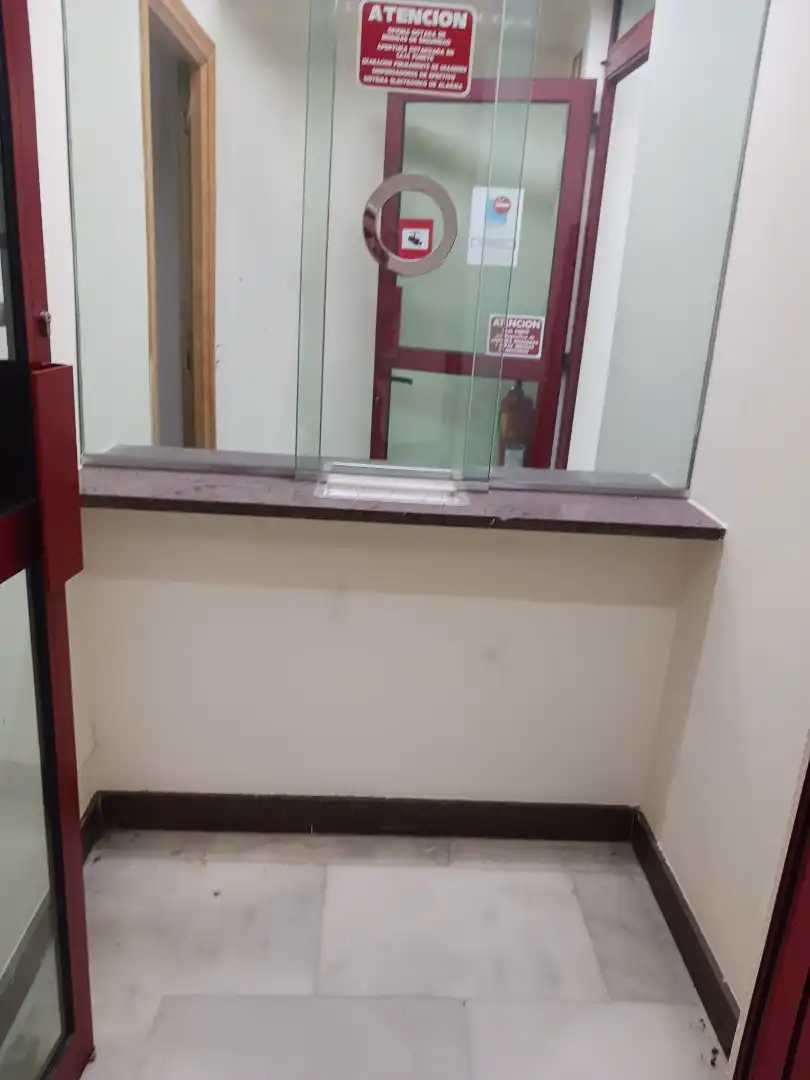 Business premises to rent in Calle de Calatrava, imagen 7