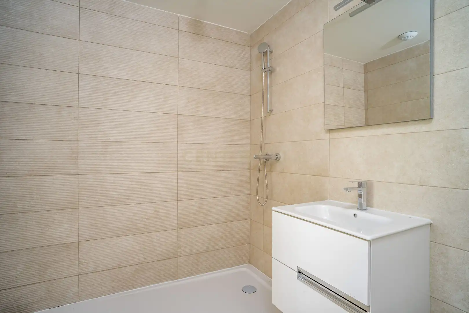Bathroom of Flat for sale in Torremolinos  with Private garden, Storage room and Microwave