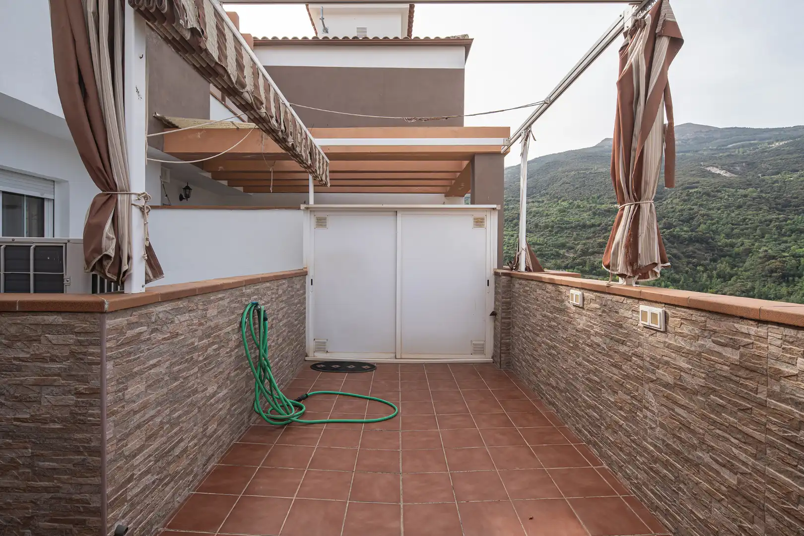 Terraza de Piso en venta en Güéjar Sierra con Calefacción, Terraza y Trastero