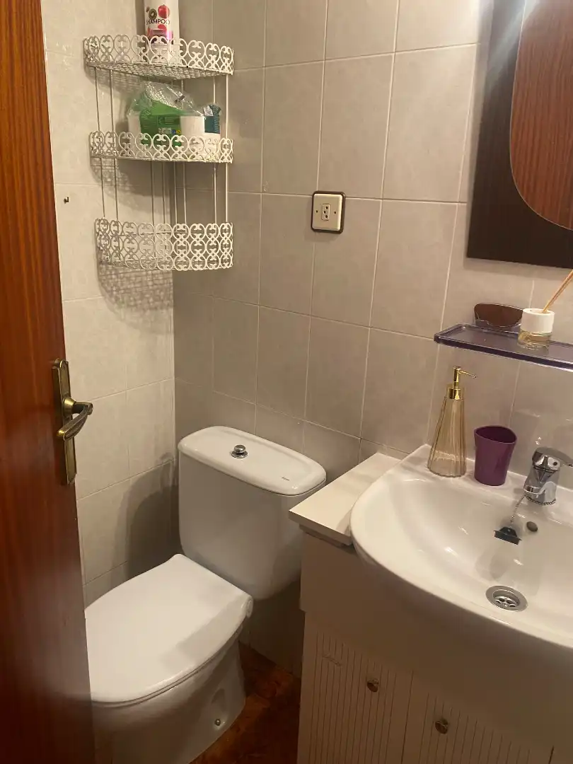 Bany de Pis de lloguer en Huesca amb Calefacció, Terrassa i Piscina