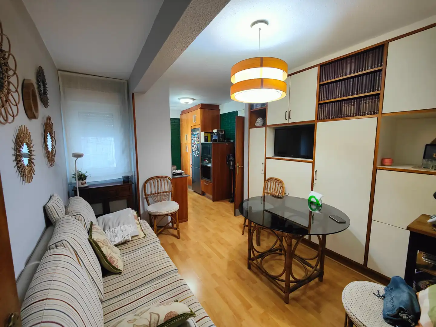 Sala d'estar de Pis en venda en Santander amb Parquet, Moblat i Forn
