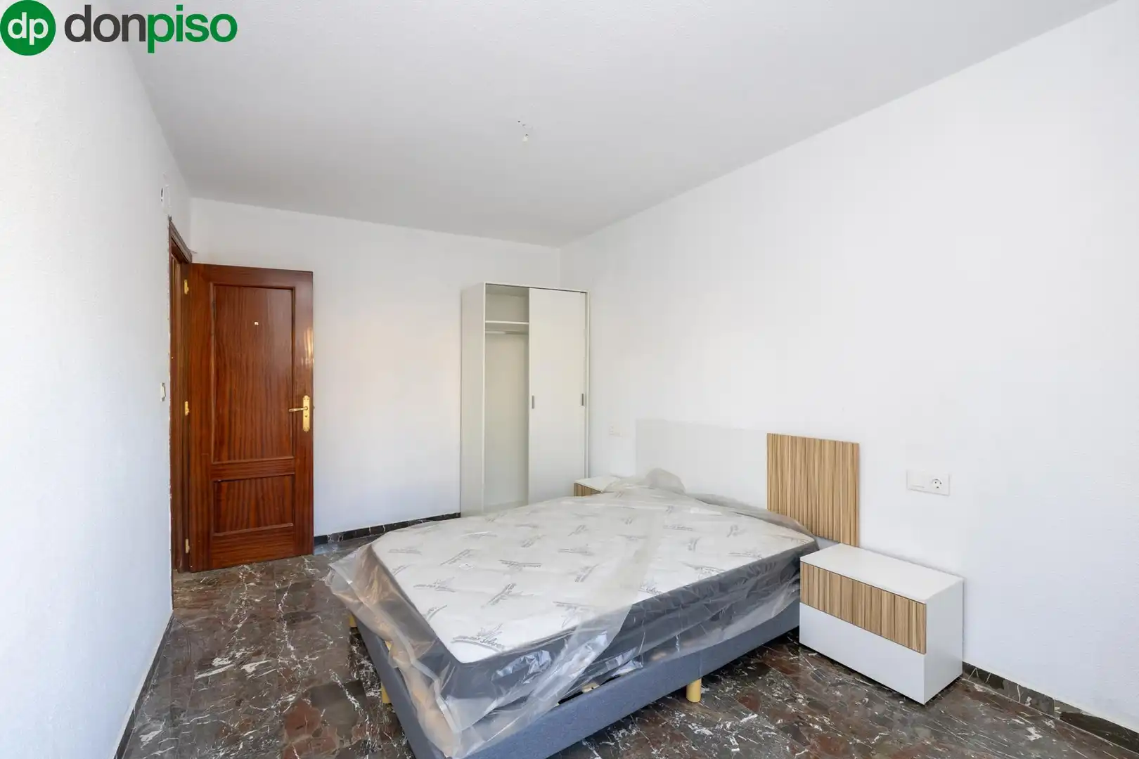 Bedroom of Flat for sale in Granada  with Alarm