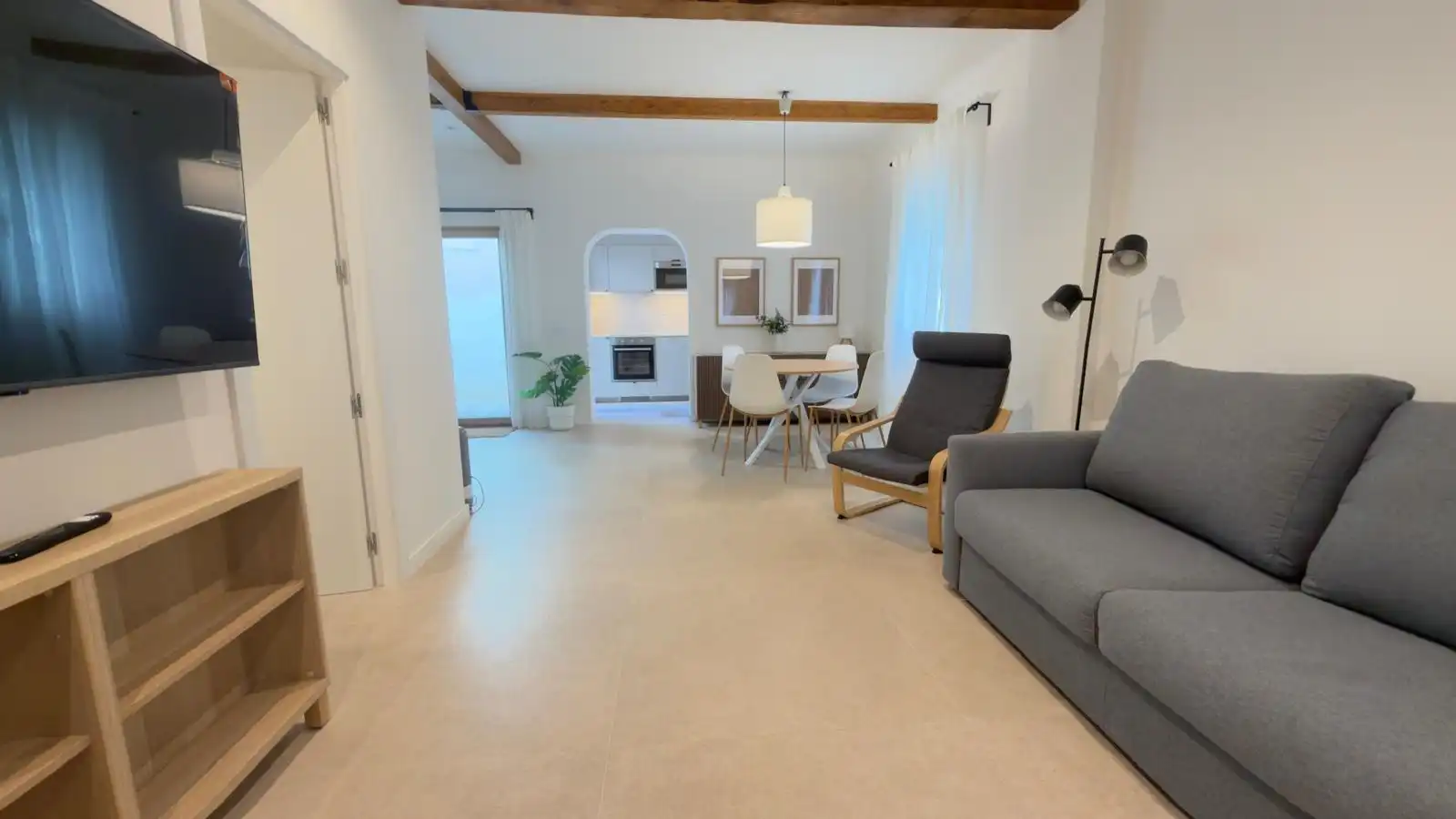 Living room of Houses for sale in Alaquàs  with Air Conditioner, Terrace and Furnished