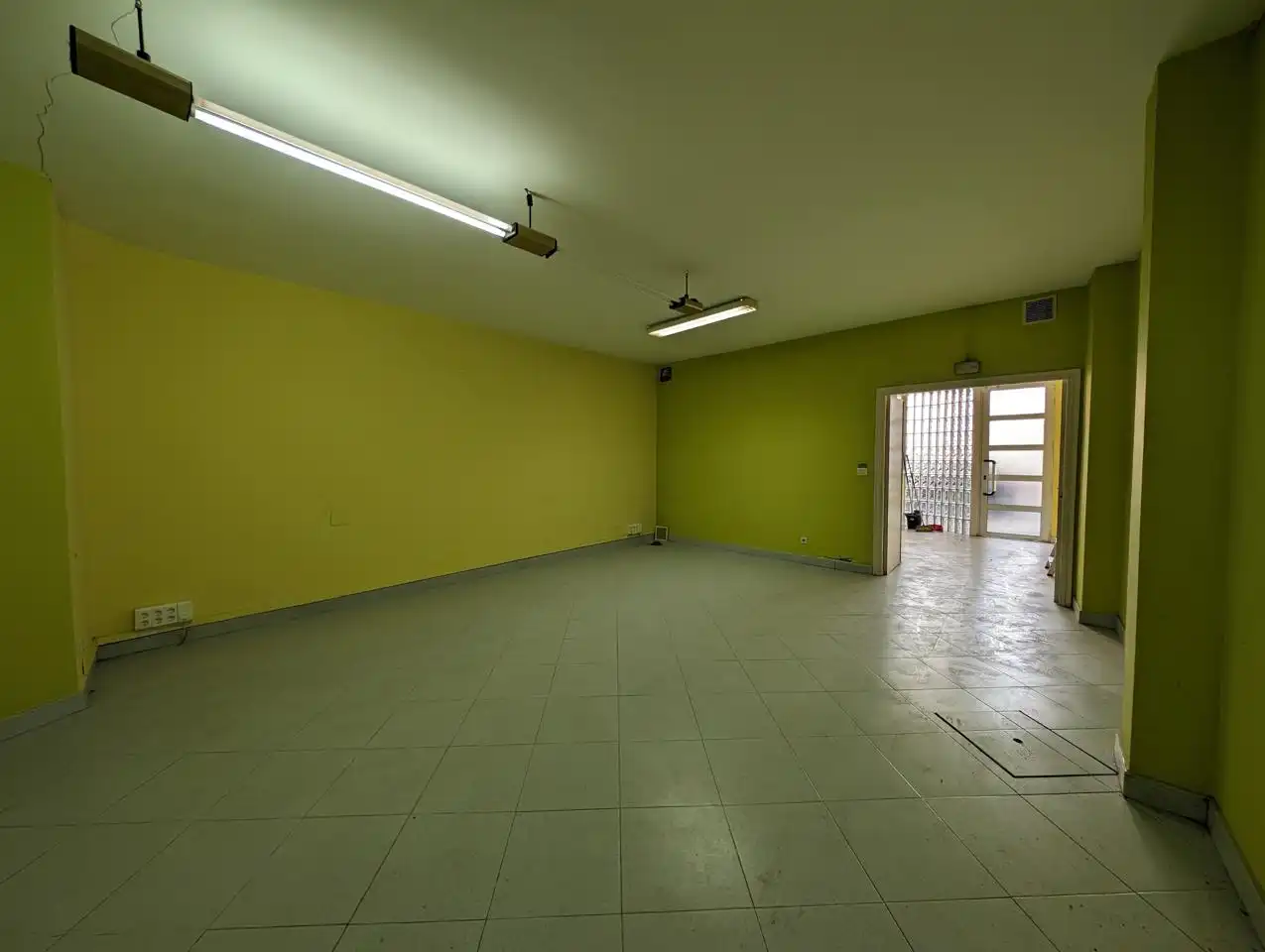 Local comercial en venta en Iparragirre Kalea, imagen 3
