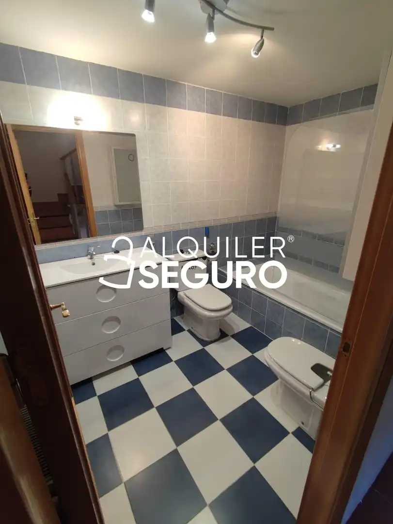 Bathroom of Houses for rent in Alovera  with Heating