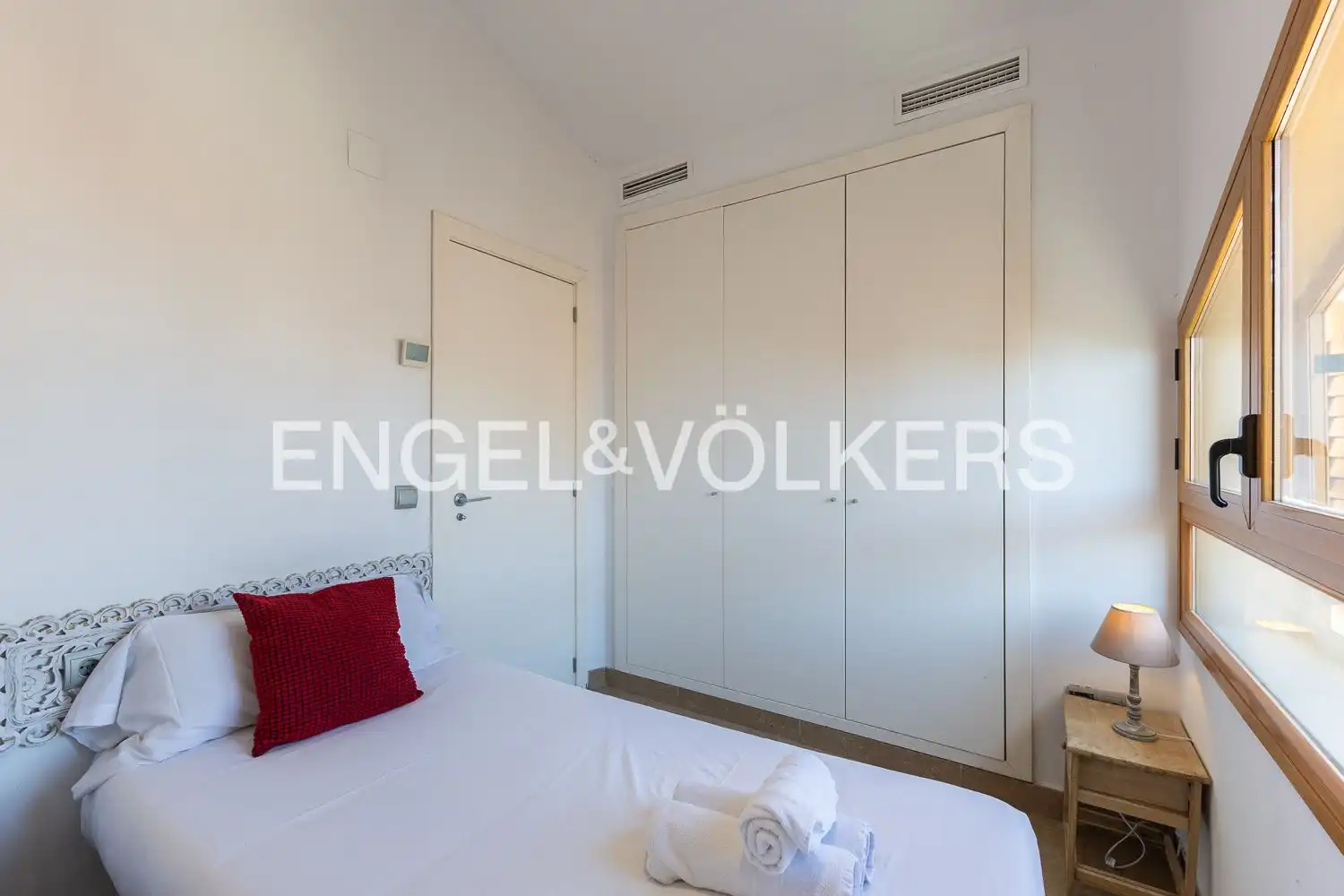Habitación de Piso en venta en Valencia con Aire acondicionado, Calefacción y Jardín privado