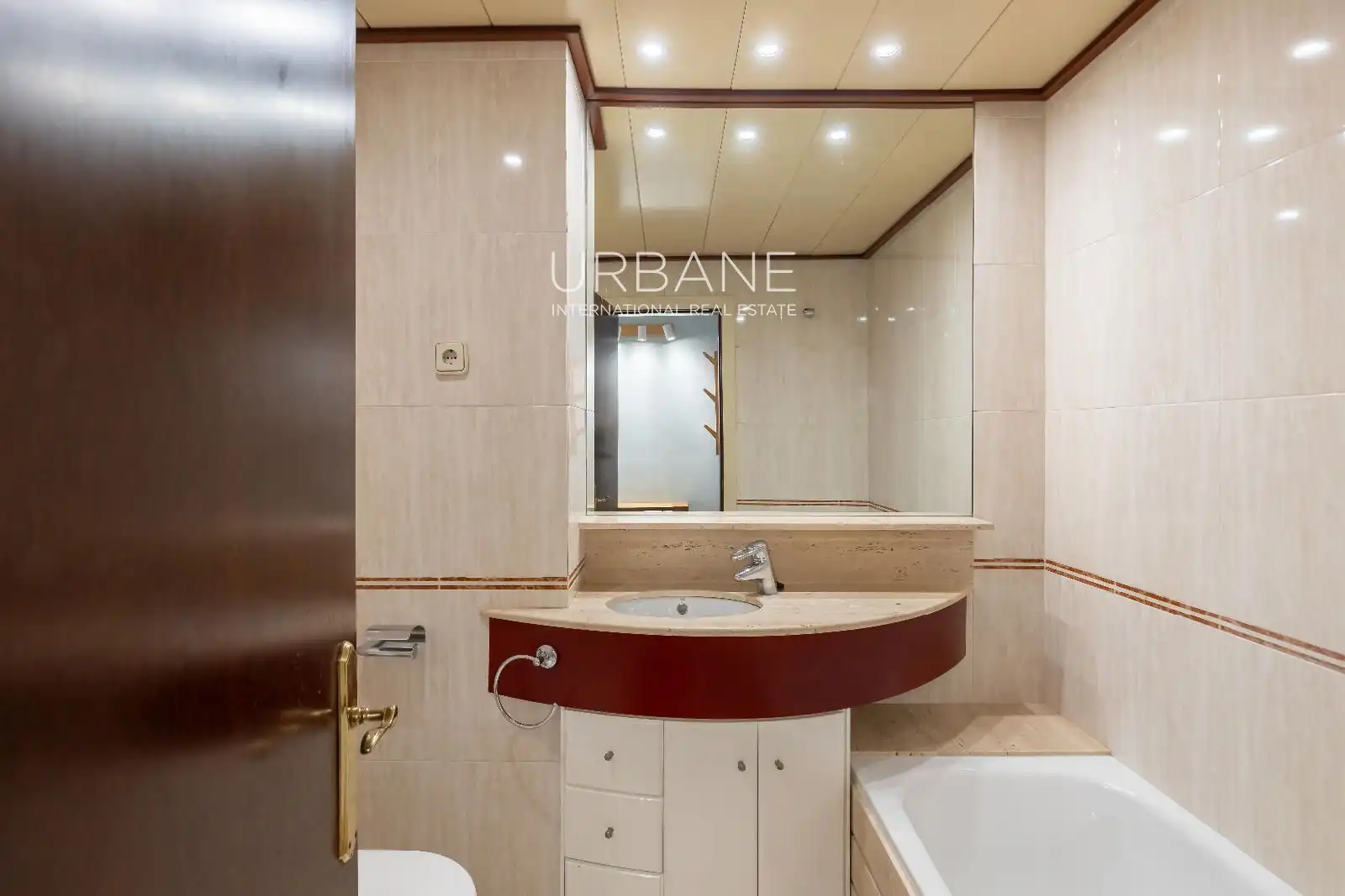 Bathroom of Flat for rent in Barcelona  with Air Conditioner, Terrace and Furnished