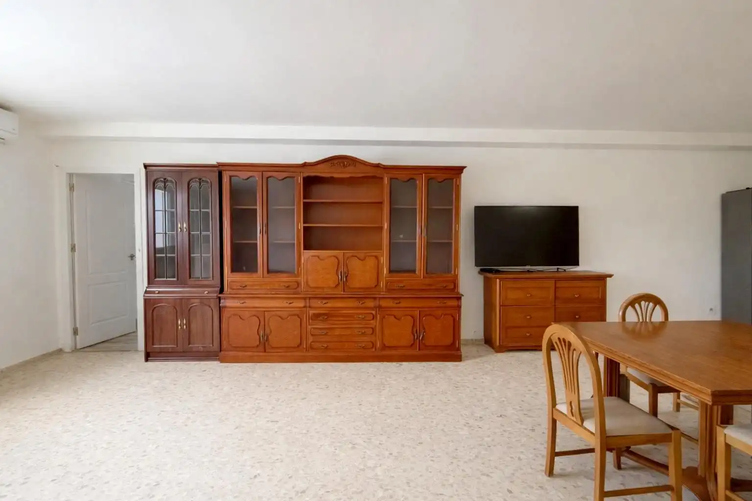 Wohnzimmer von Fabrikhallen zum Verkauf in Sagunto / Sagunt