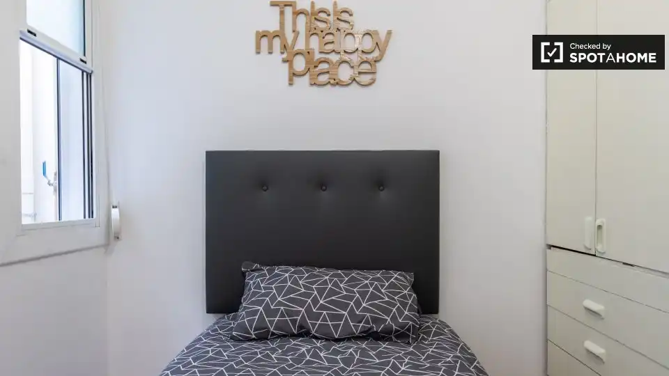 Schlafzimmer von Wohnung zur Miete in Barcelona mit Klimaanlage, Heizung und Möbliert