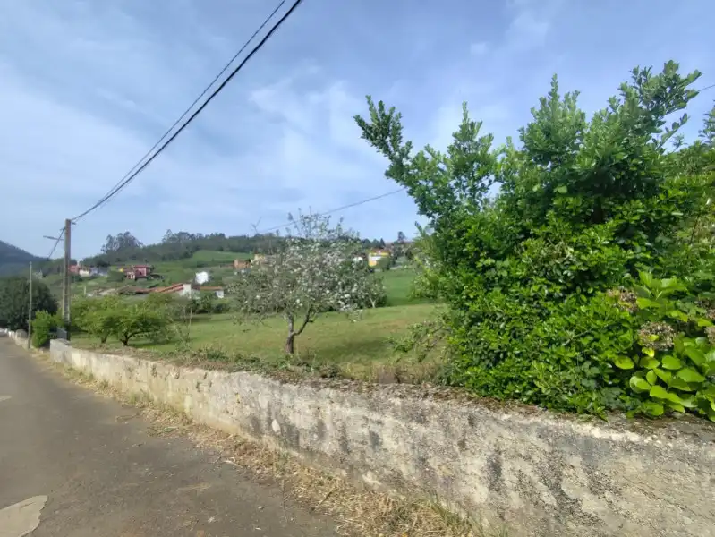 Residencial en venda en Pravia