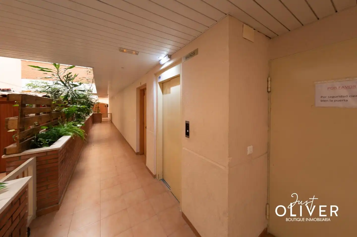 Wohnung zum Verkauf in Montbrió del Camp mit Terrasse, Abstellraum und Möbliert