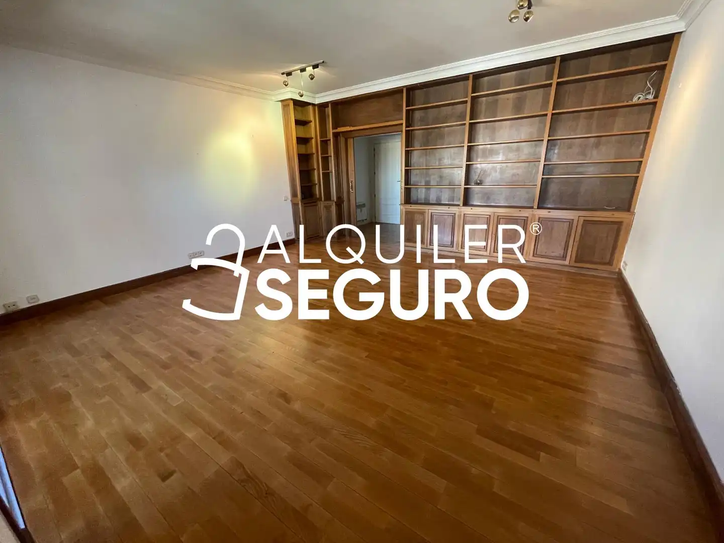 Living room of Flat for rent in Madrid  with Air Conditioner, Heating and Terrace