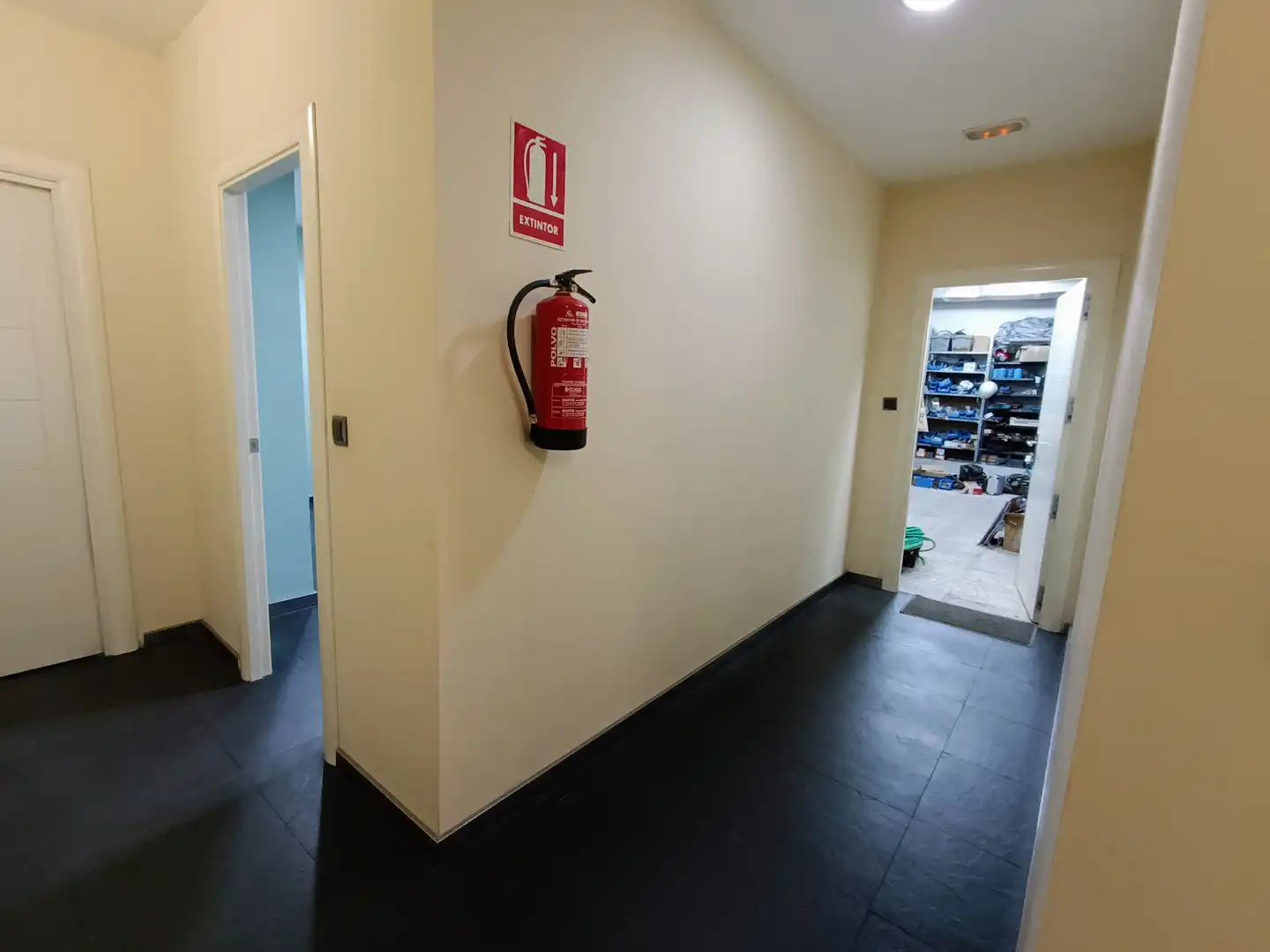 Local en venta en Alicante / Alacant con Aire acondicionado, Amueblado y Internet