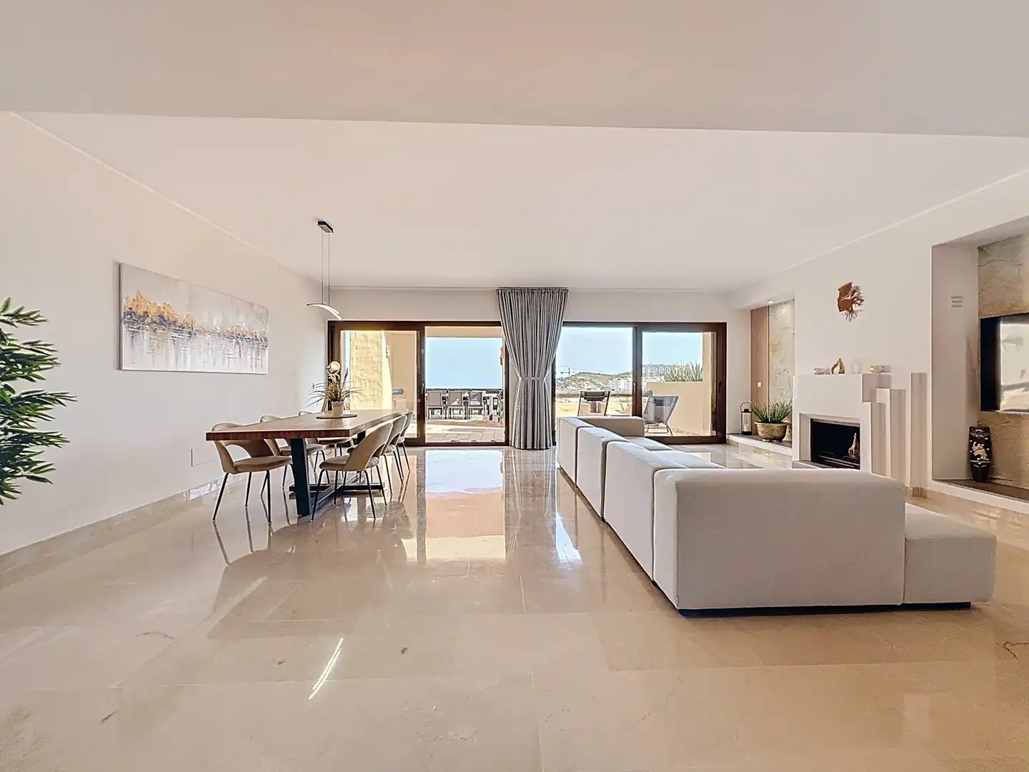 Sala de estar de Ático en venta en Manilva con Aire acondicionado, Terraza y Trastero