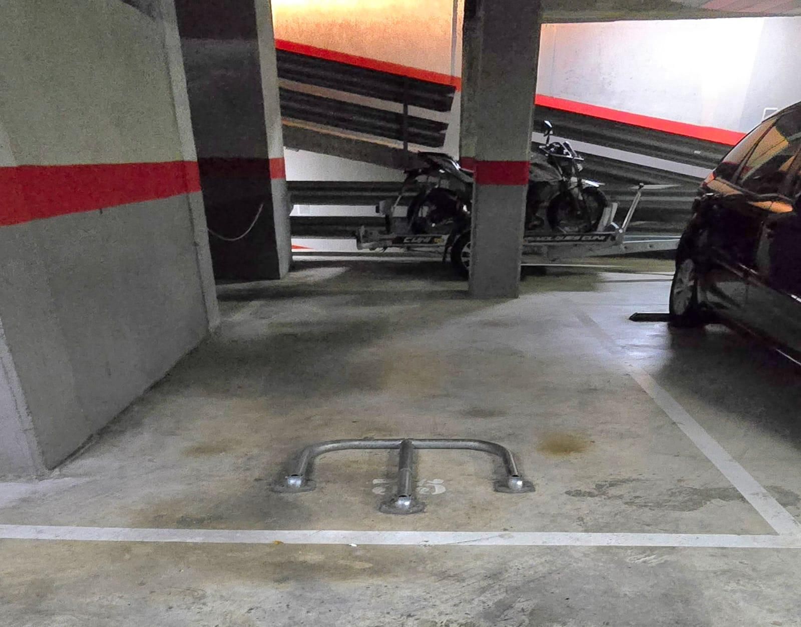 Garage to rent in Carrer de Maria Aurèlia Capmany, 4, Migjorn