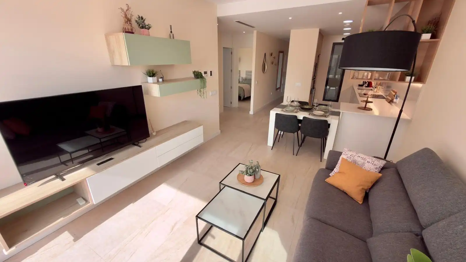 Casa o chalet de alquiler en Calle Londres, 9, Golf Bahía