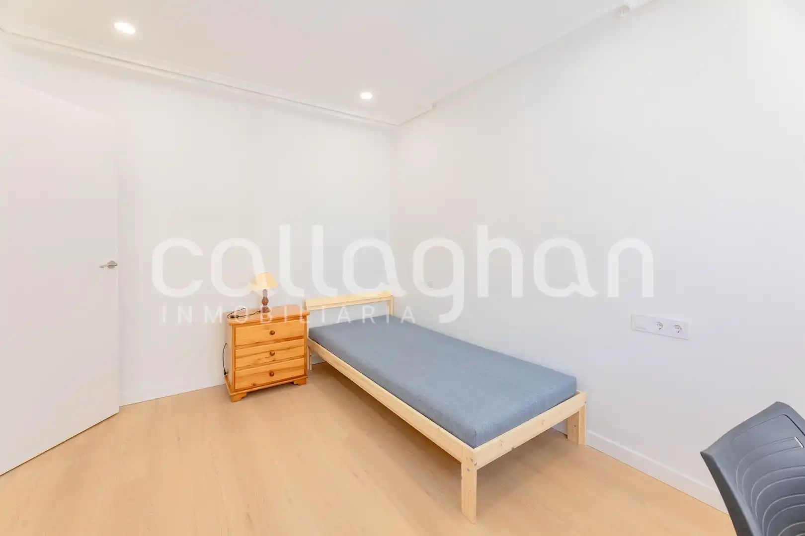 Flat for rent in Valencia  with Furnished