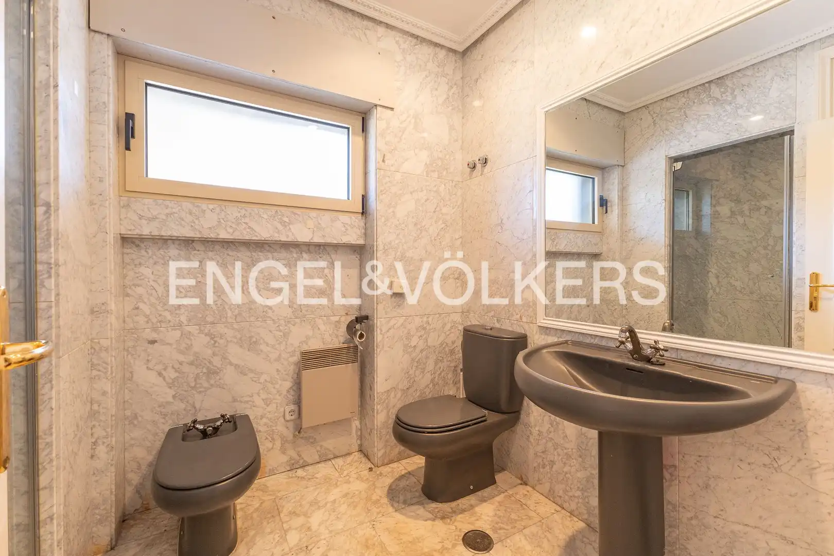 Badezimmer von Country house zur Miete in Alpedrete mit Klimaanlage, Heizung und Privatgarten