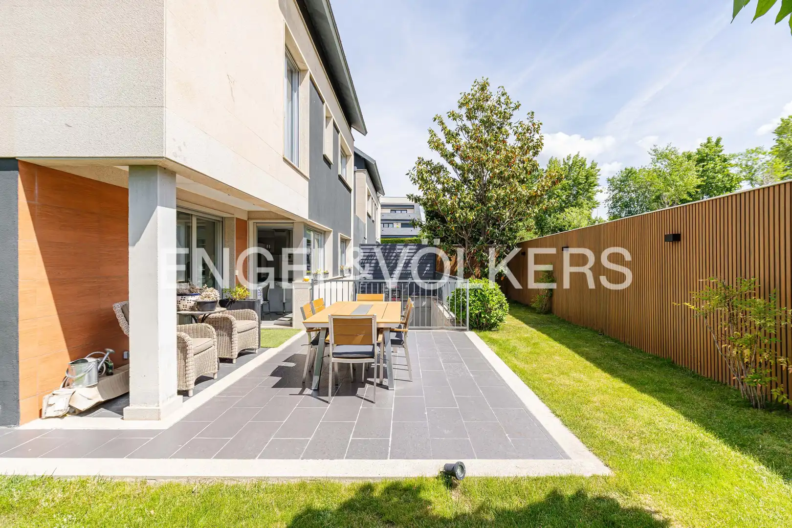 Terraza de Casa adosada en venta en Las Rozas de Madrid con Aire acondicionado, Calefacción y Jardín privado