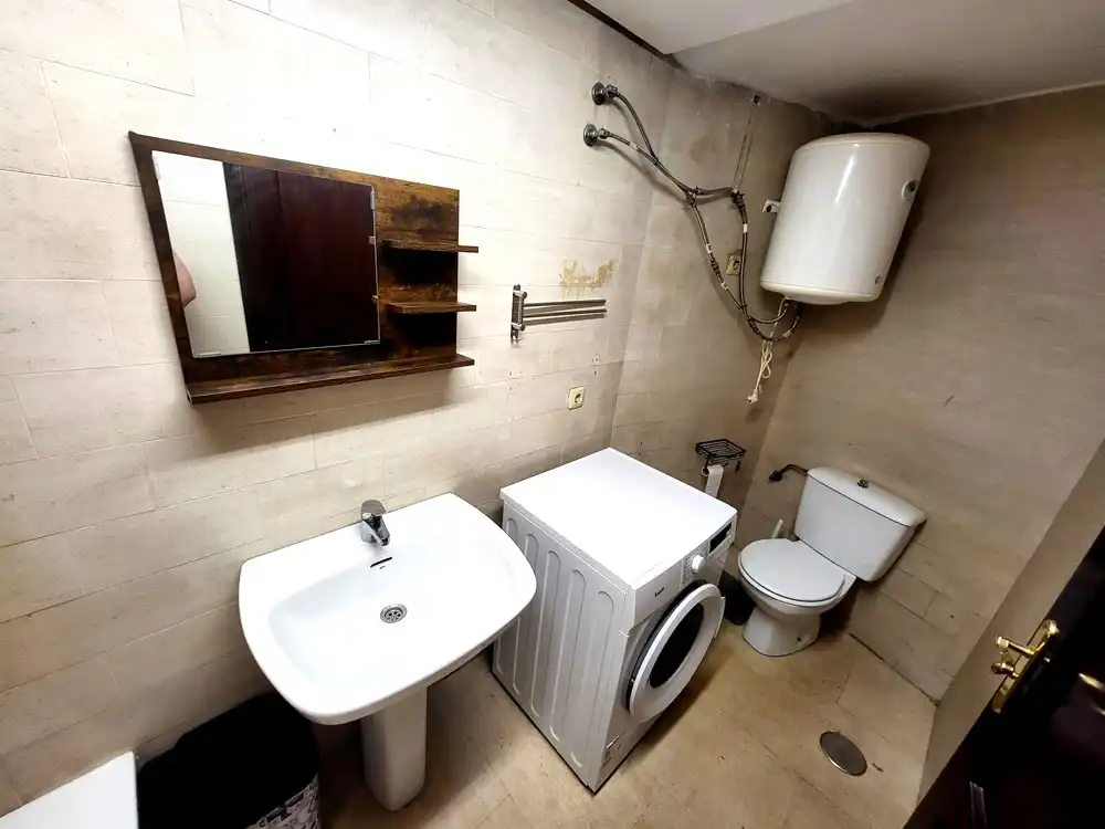 Bathroom of Study for rent in Vigo   with Furnished, Oven and Washing machine