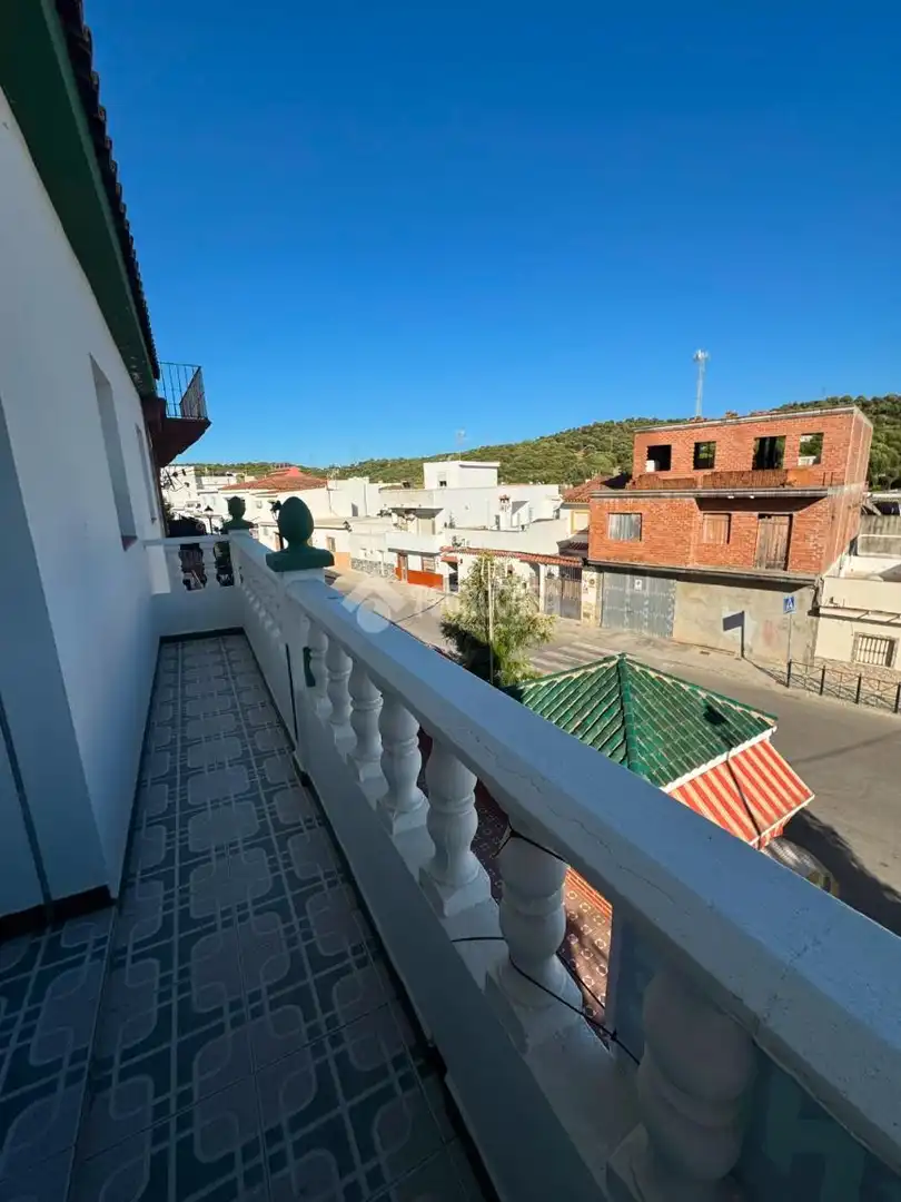 Casa adosada en venda a Taraguilla- Estación
