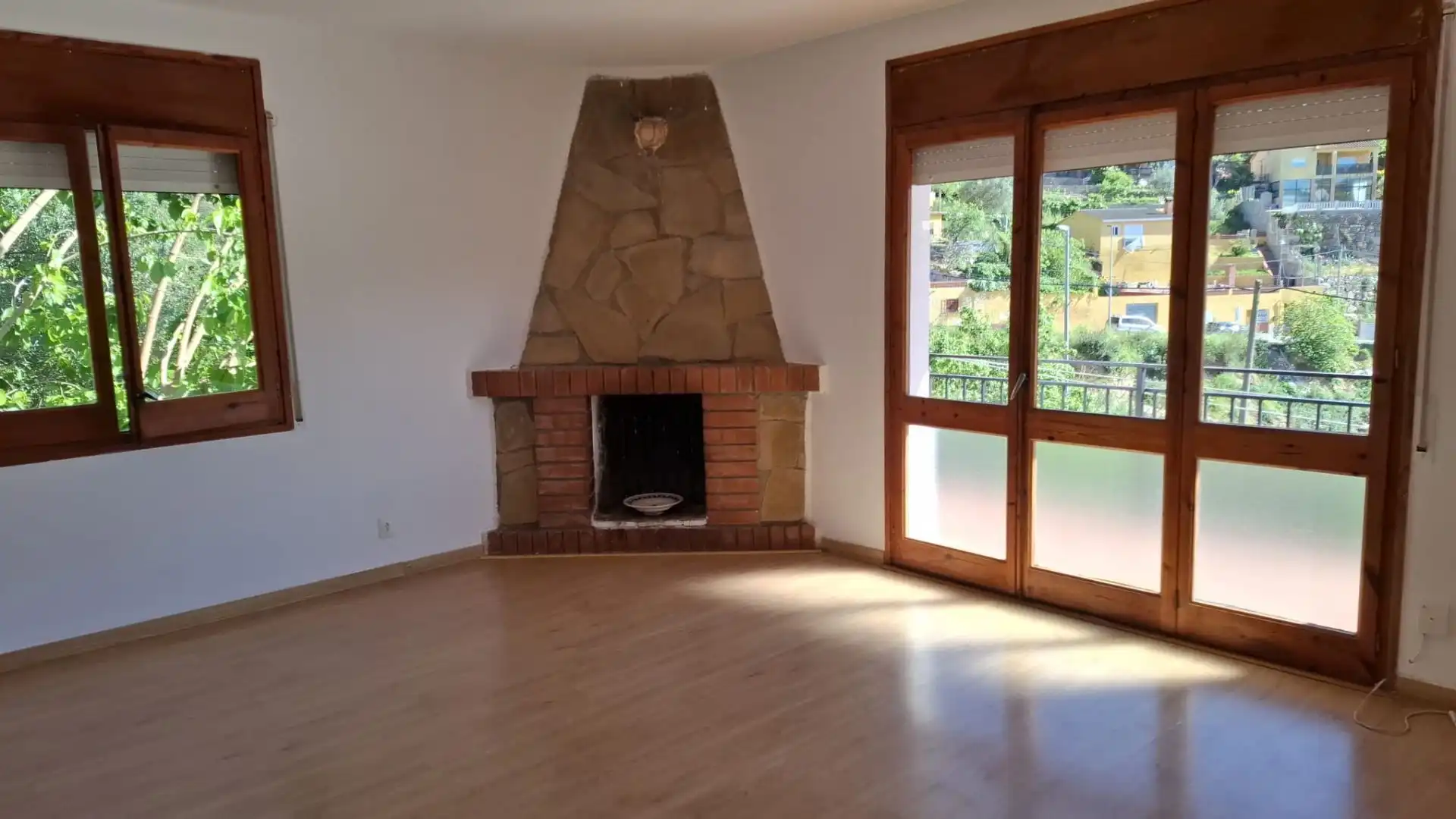Sala de estar de Casa o chalet en venta en Vallirana con Terraza