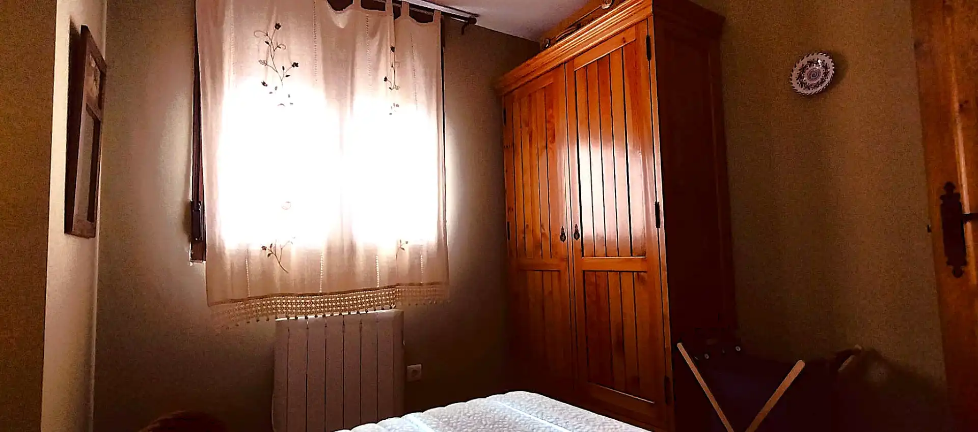 Schlafzimmer von Country house zum Verkauf in Barrado mit Heizung, Möbliert und Waschmaschine