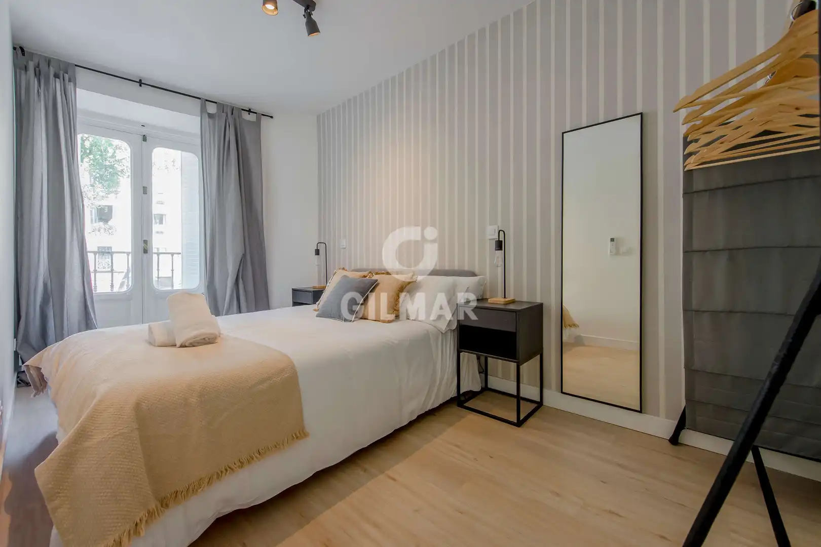 Habitación de Piso en venta en Madrid con Calefacción