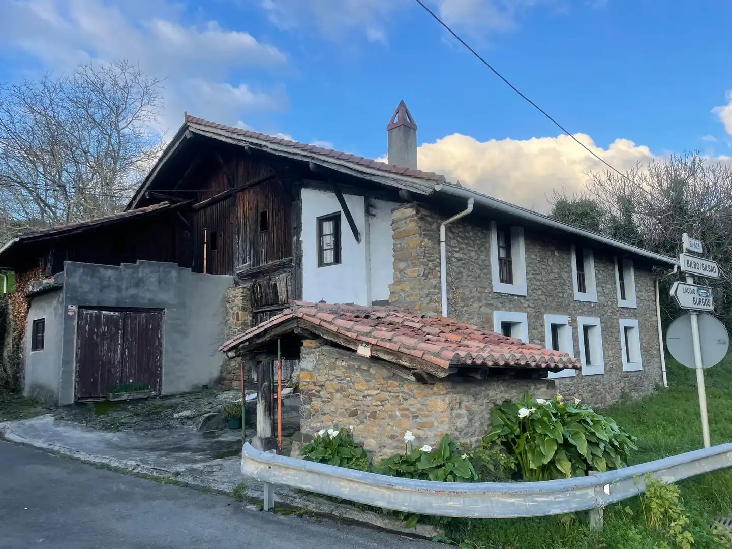 Vista exterior de Casa o xalet en venda en Arrankudiaga / Zollo amb Calefacció i Traster