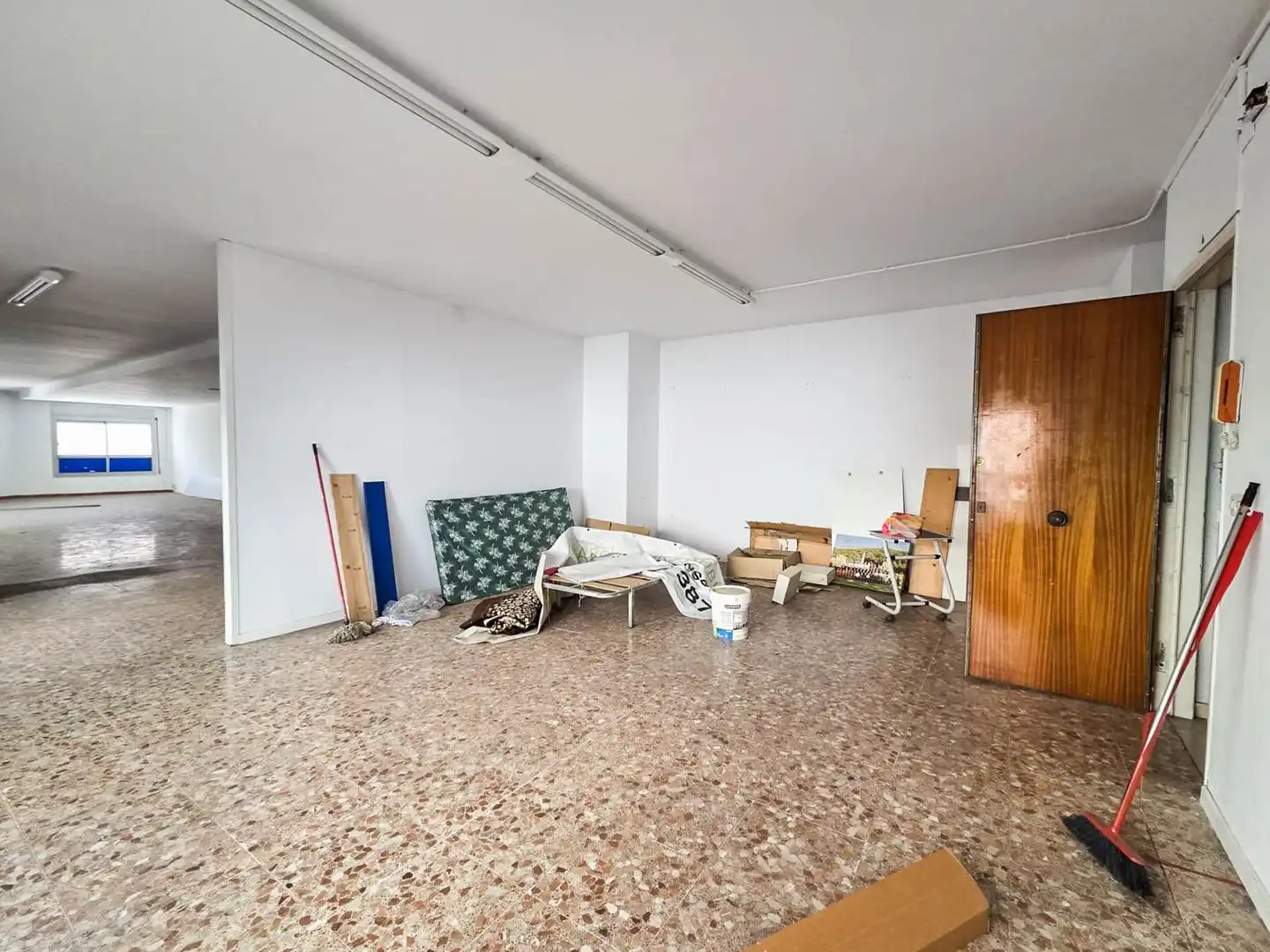 Local commercial à louer à Centre - Eixample – Can Llobet, imagen 16