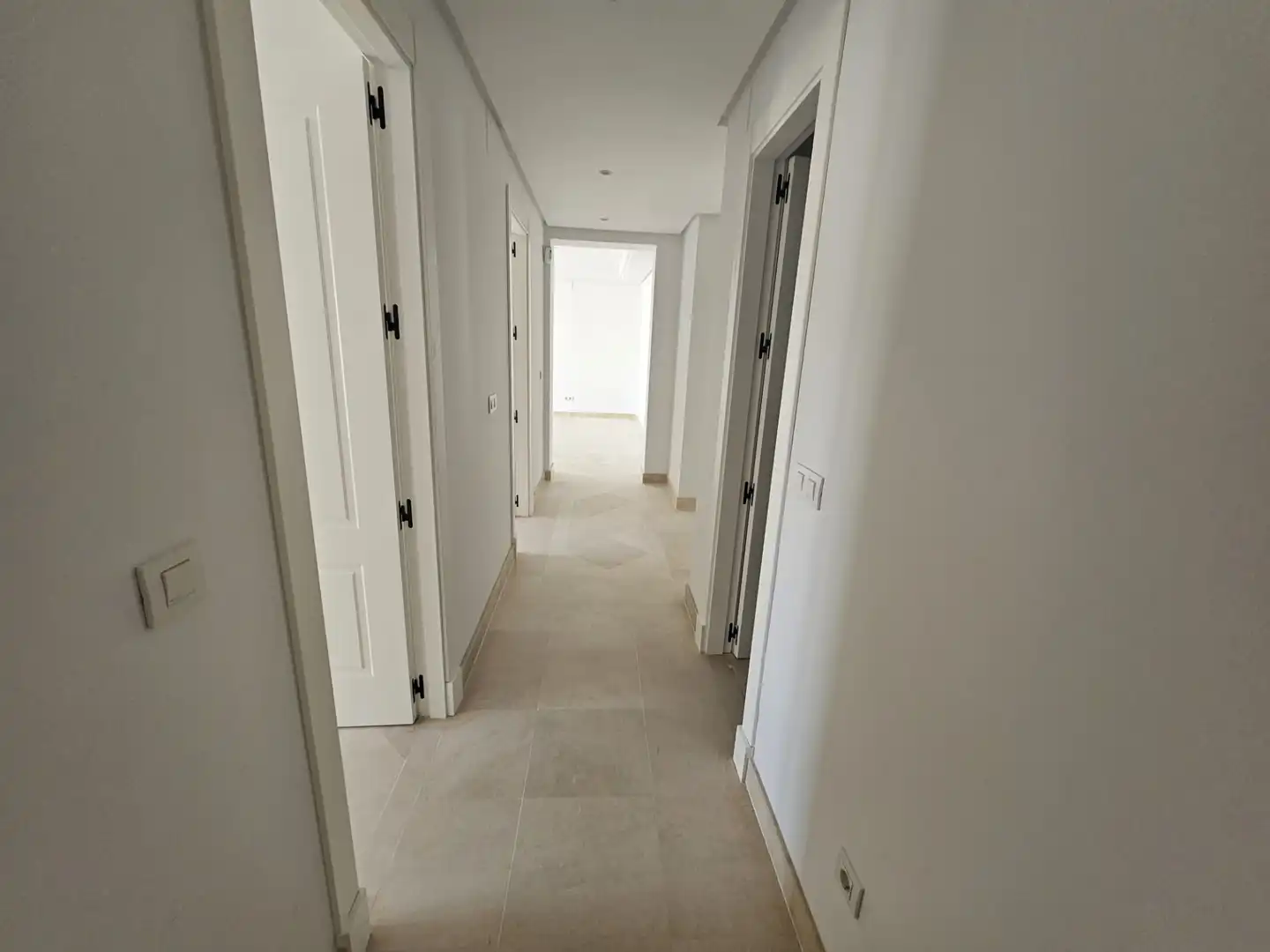 Apartamento con piscina en venta en Nueva Andalucía, imagen 20