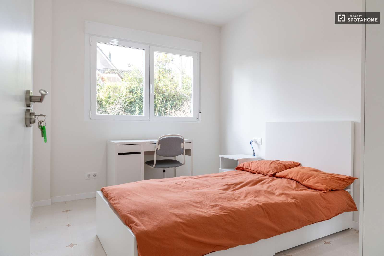 Bedroom of Flat to share in Boadilla del Monte  with Air Conditioner and Terrace