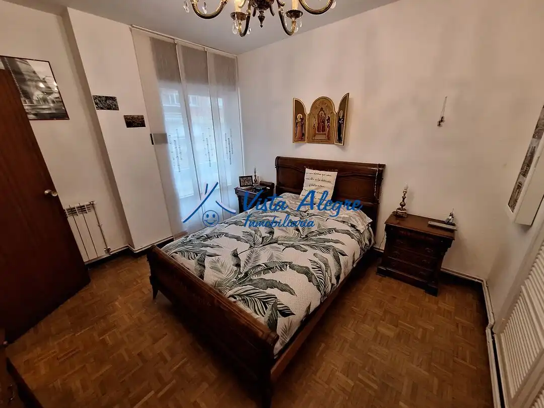 Schlafzimmer von Wohnung zum Verkauf in Haro mit Heizung, Terrasse und Möbliert
