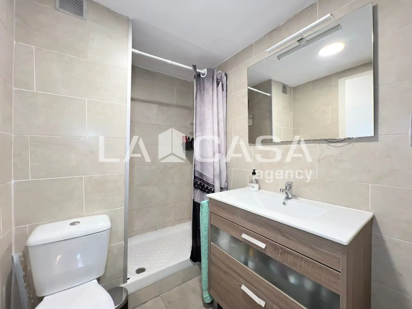 Bathroom of Flat for sale in Badalona  with Heating