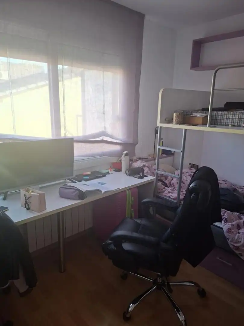 Habitación de Casa o chalet en venta en Sabadell con Calefacción, Parquet y Terraza