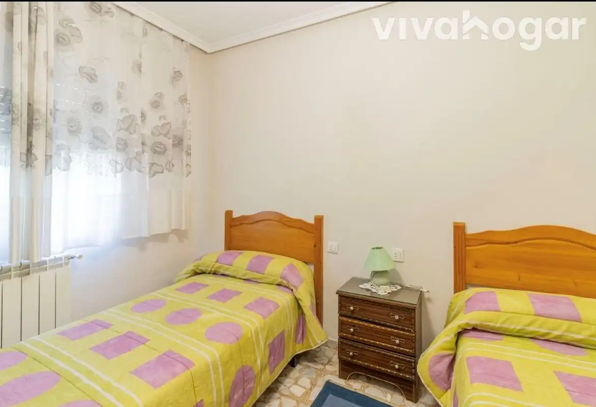 Habitación de Casa o chalet en venta en Madrid con Calefacción, Terraza y Trastero